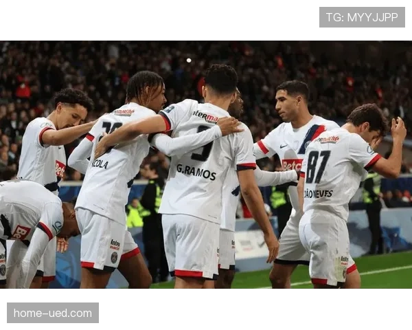 巴黎后防马尔基尼奥斯坐镇,努诺门德斯回归左路 巴黎后防马尔基尼奥斯坐镇,努诺门德斯回归左路